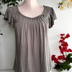 🩶 Elle Must Have Tee 🩶